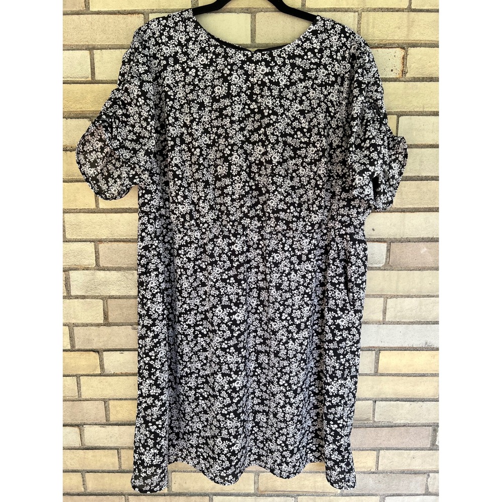 Torrid Black Floral Smocked Back Cutout Mini Dress with Pockets Size 2XL